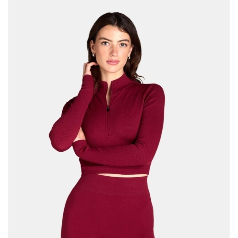 No Boundaries Wine Punch Seamless Half Zip Mock Neck Top Women's Size S (4-6)
